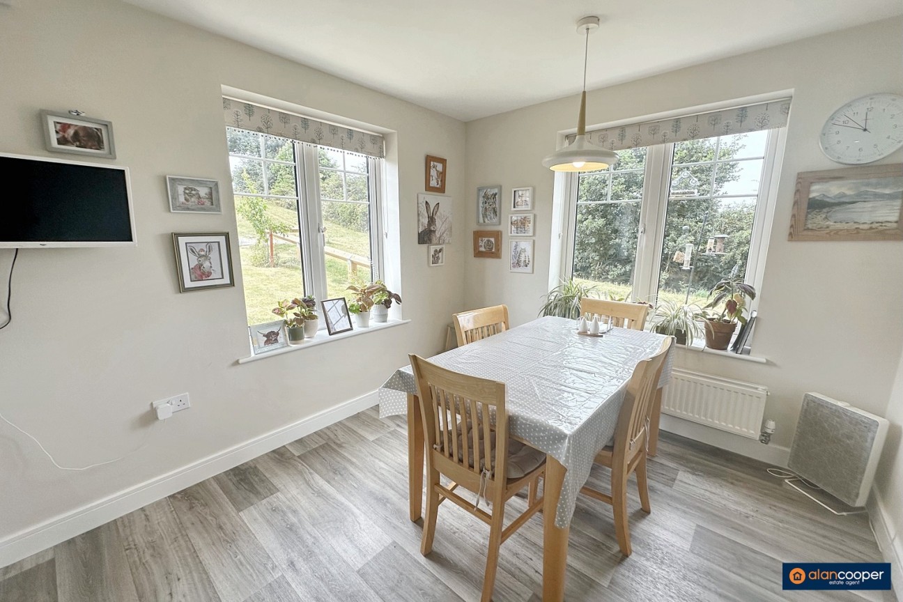 Wakem Close, Galley Common, Nuneaton, CV10 9TR