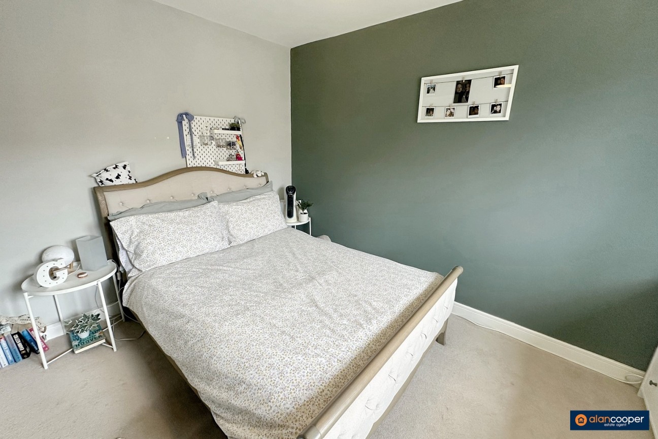 Wakem Close, Galley Common, Nuneaton, CV10 9TR