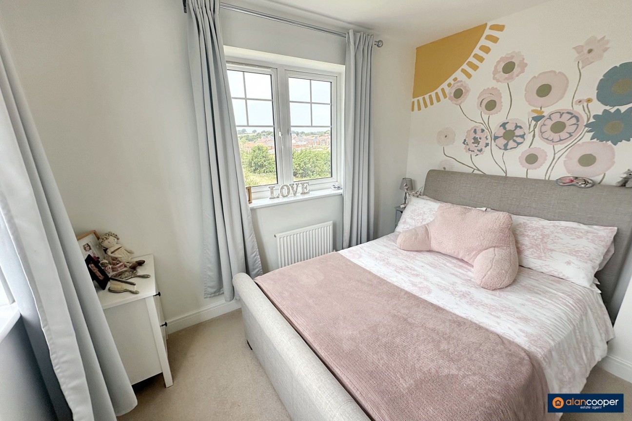 Wakem Close, Galley Common, Nuneaton, CV10 9TR