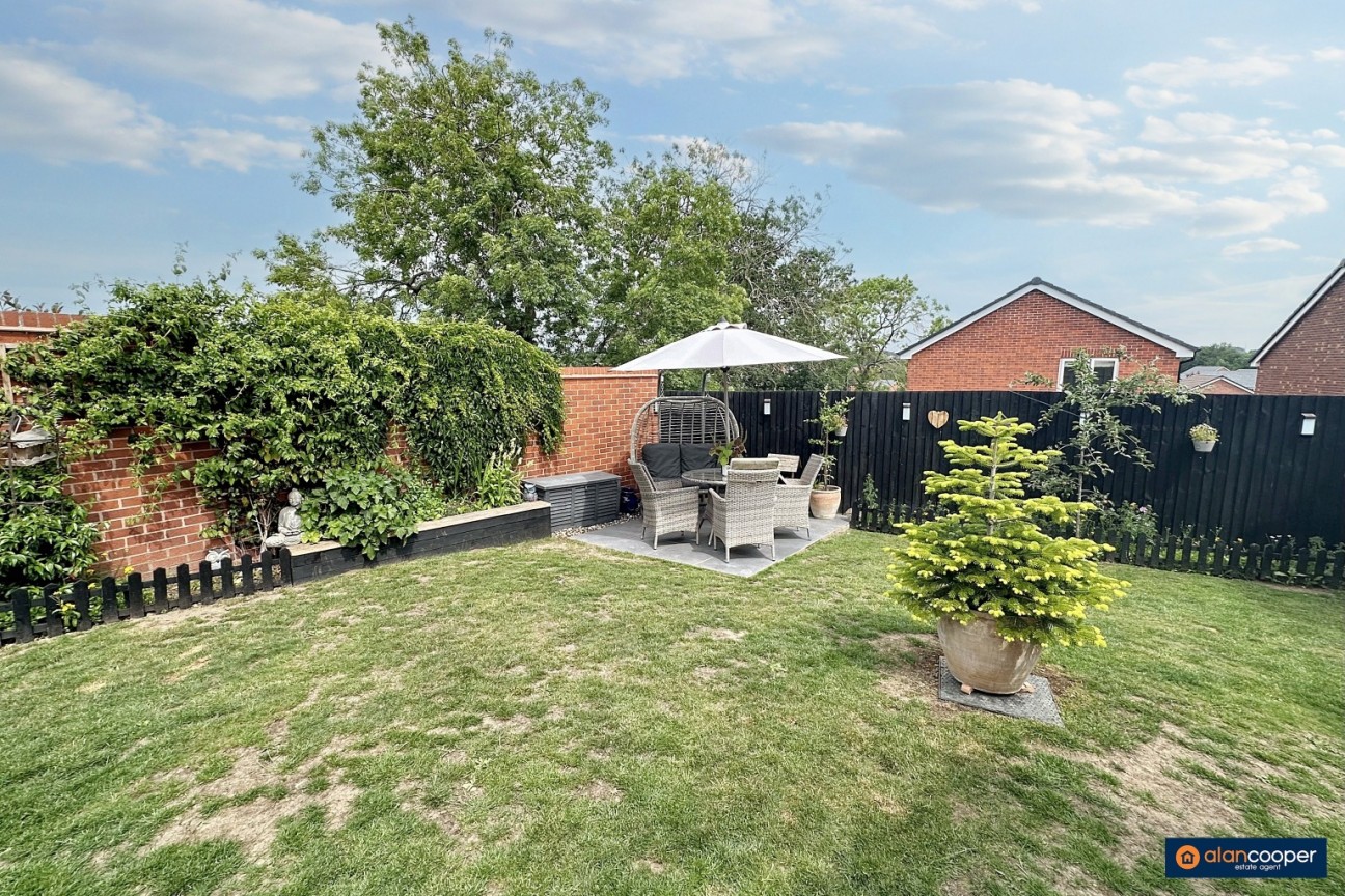 Wakem Close, Galley Common, Nuneaton, CV10 9TR