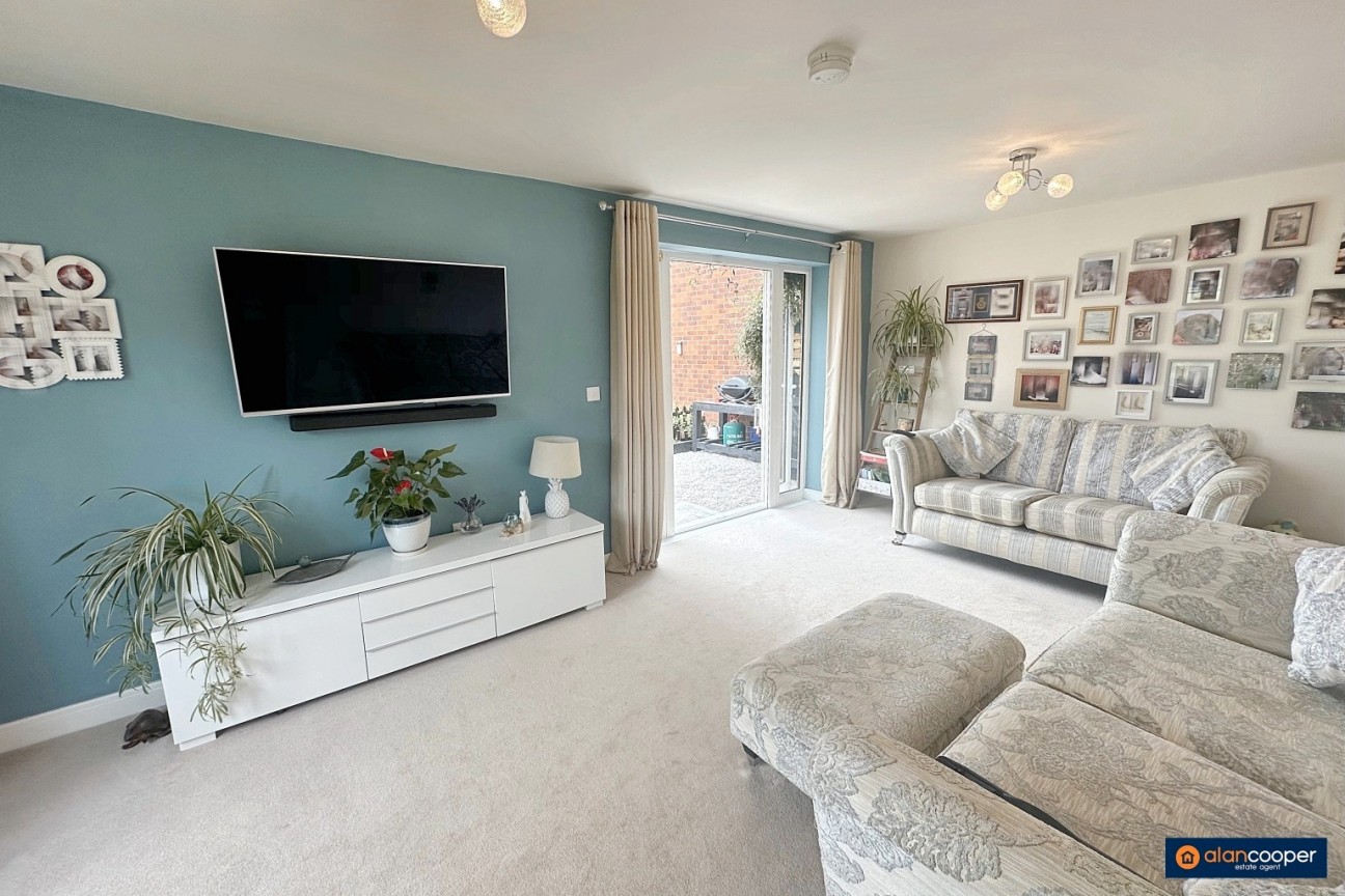 Wakem Close, Galley Common, Nuneaton, CV10 9TR
