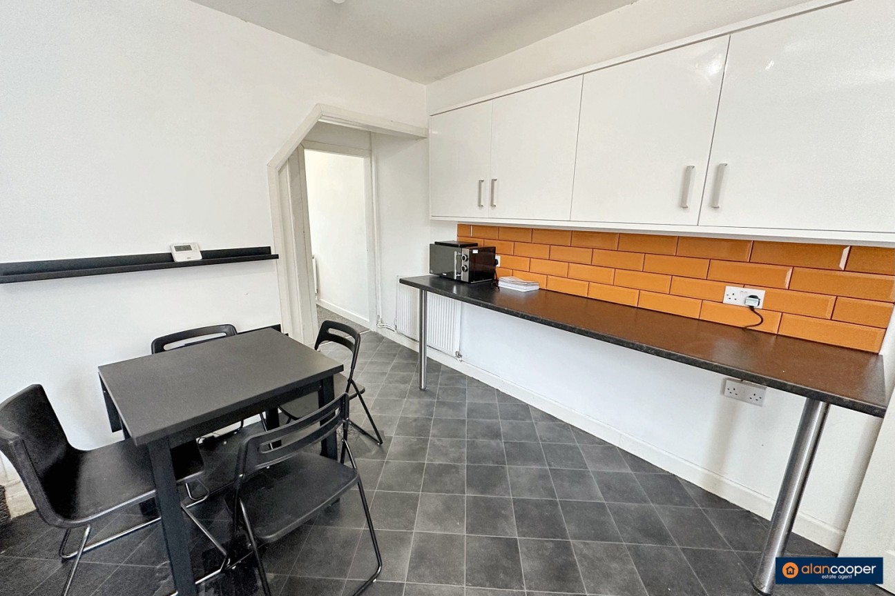 Tomkinson Road, Stockingford, Nuneaton, CV10 8BN