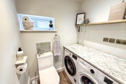 Manor Park Road, Nuneaton, CV11 5HR