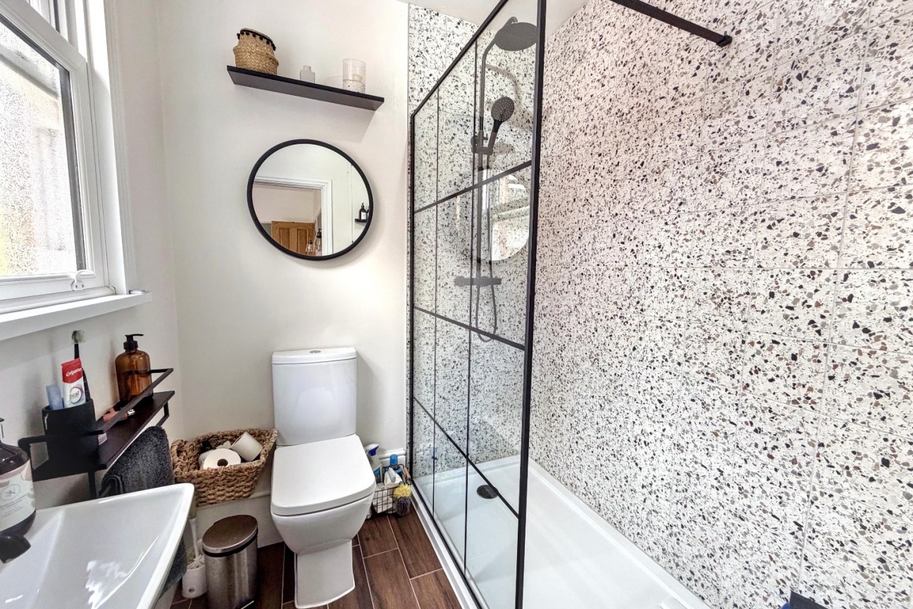 Manor Park Road, Nuneaton, CV11 5HR