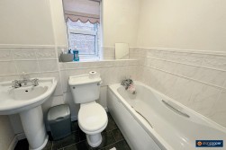 Upton Drive, Maple Park, Nuneaton, CV11 4GF