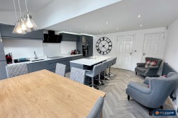 Upton Drive, Maple Park, Nuneaton, CV11 4GF