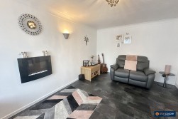 Helena Close, Manor Park, Nuneaton, CV10 7DF