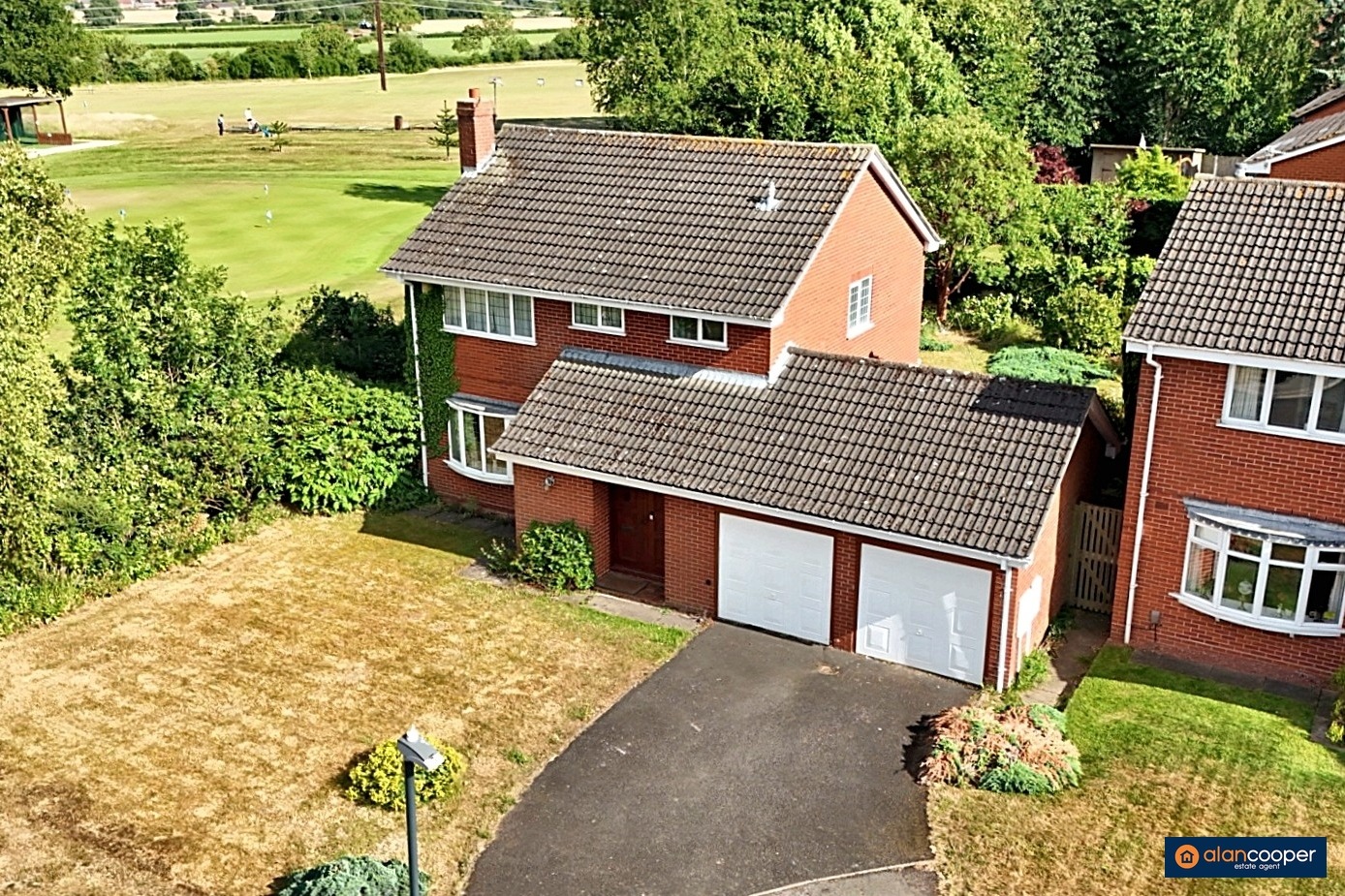 Moor Park Close, Thornhill, Nuneaton, CV11 6TX