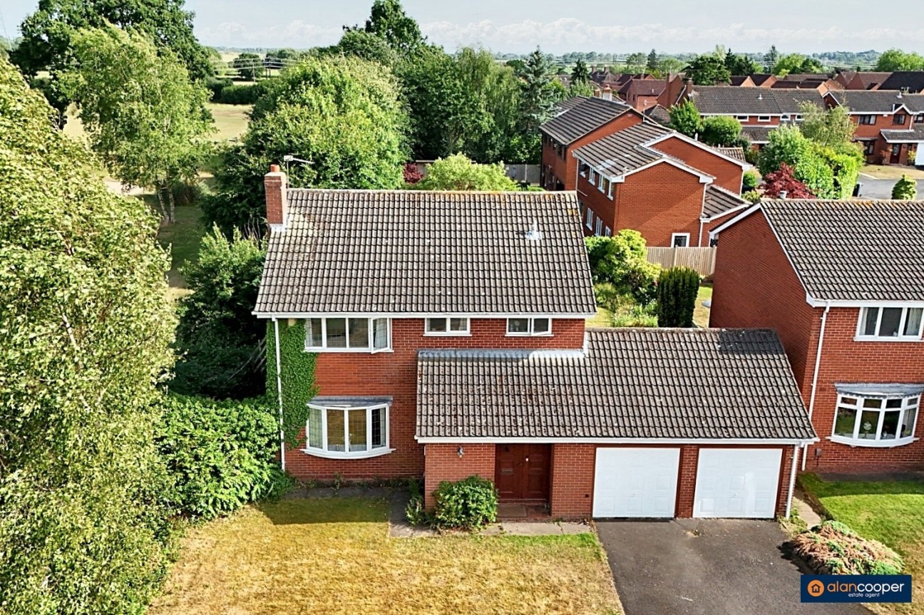 Moor Park Close, Thornhill, Nuneaton, CV11 6TX