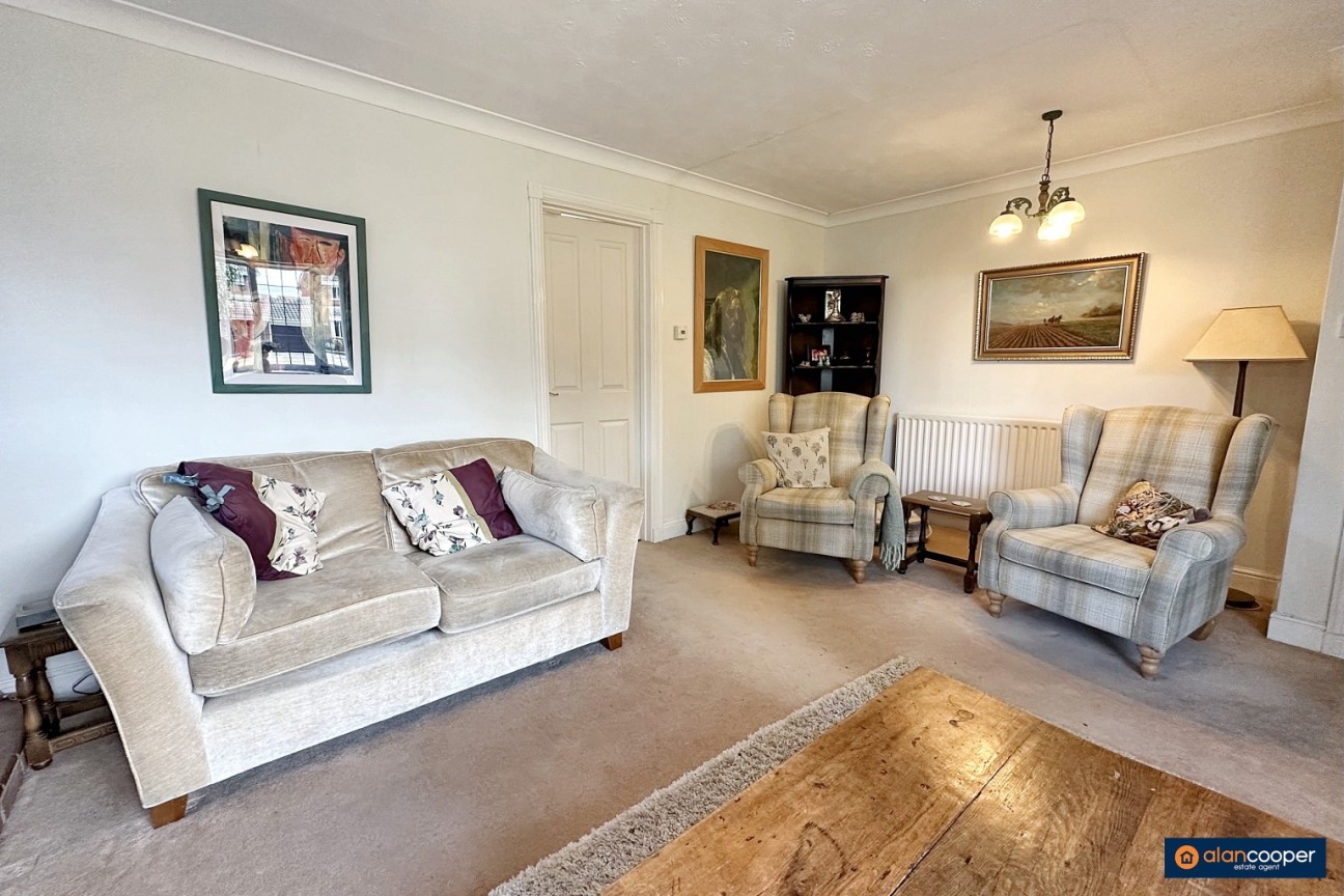 Moor Park Close, Thornhill, Nuneaton, CV11 6TX
