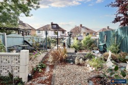 Castle Road, Weddington, Nuneaton, CV10 0EN