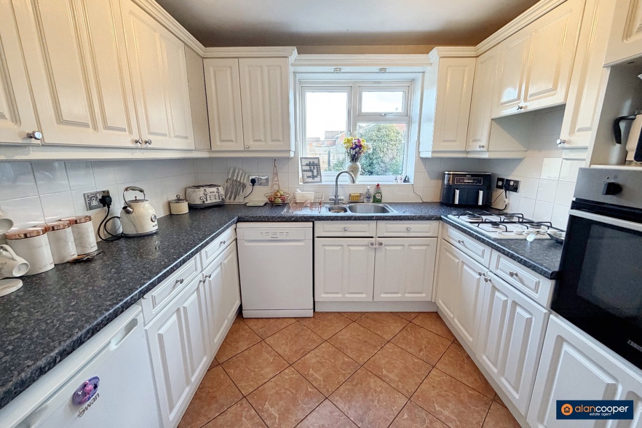 Choyce Close, Atherstone, CV9 3AY