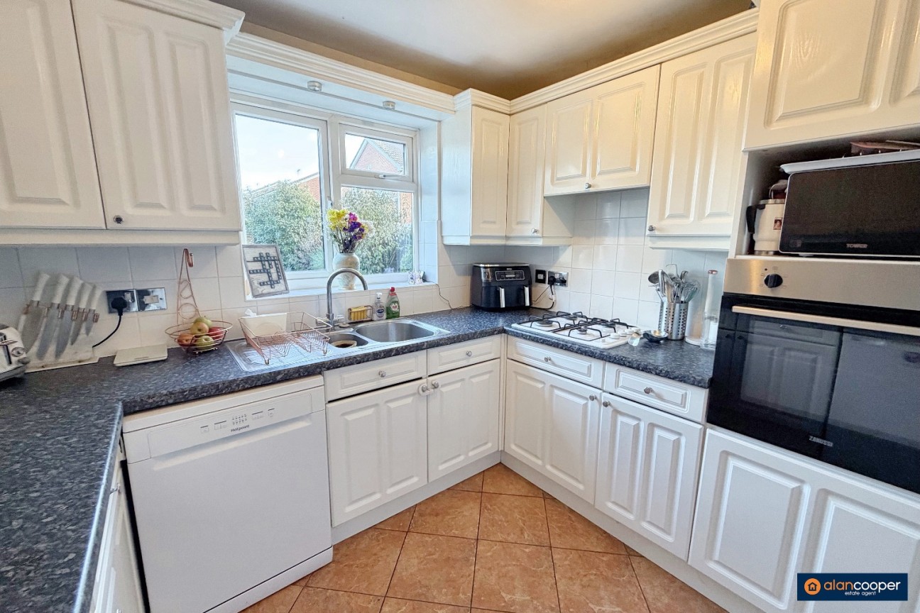 Choyce Close, Atherstone, CV9 3AY