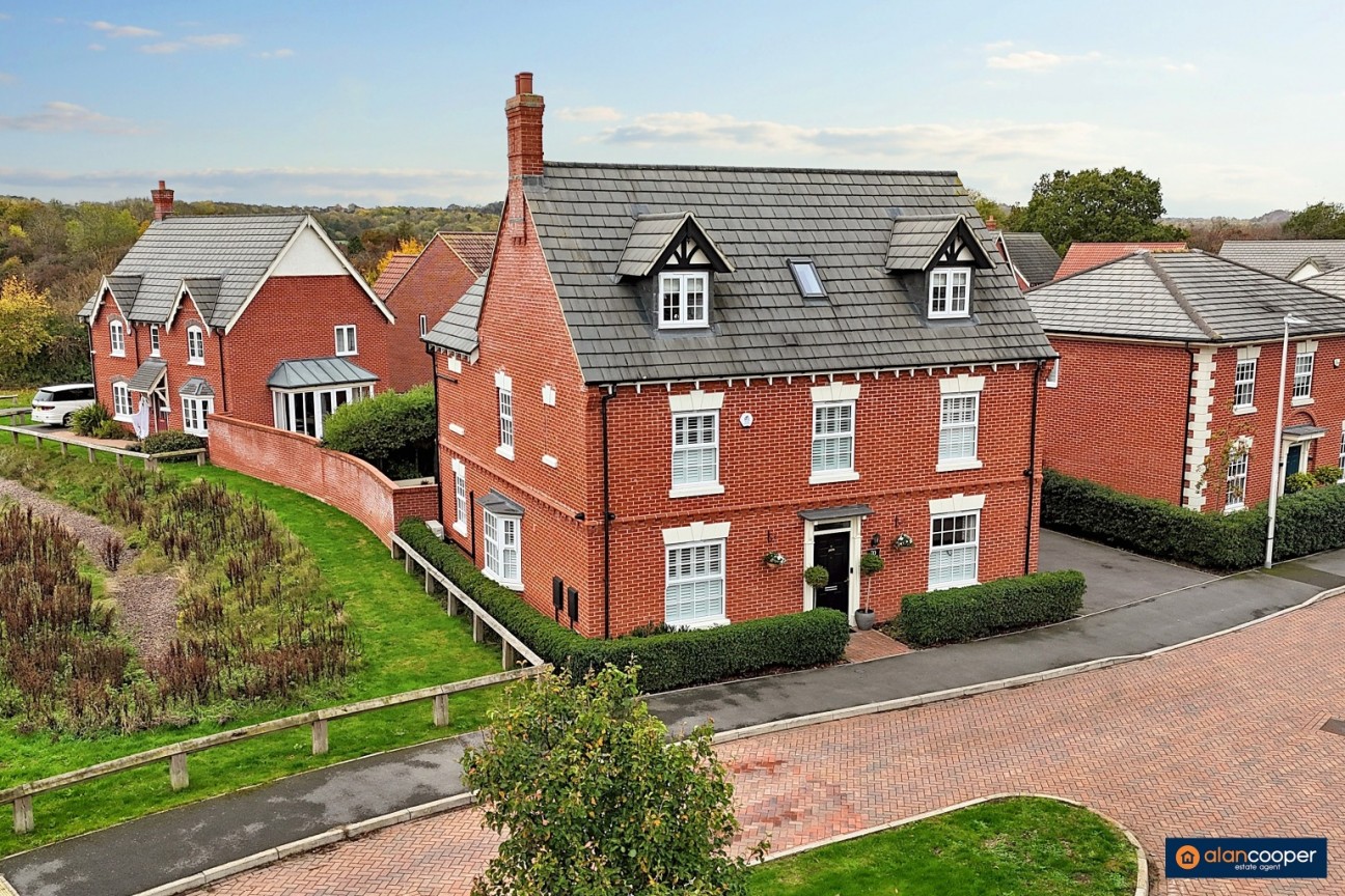 Adderley Avenue, Church Fields, Weddington, Nuneaton, CV10 0DQ