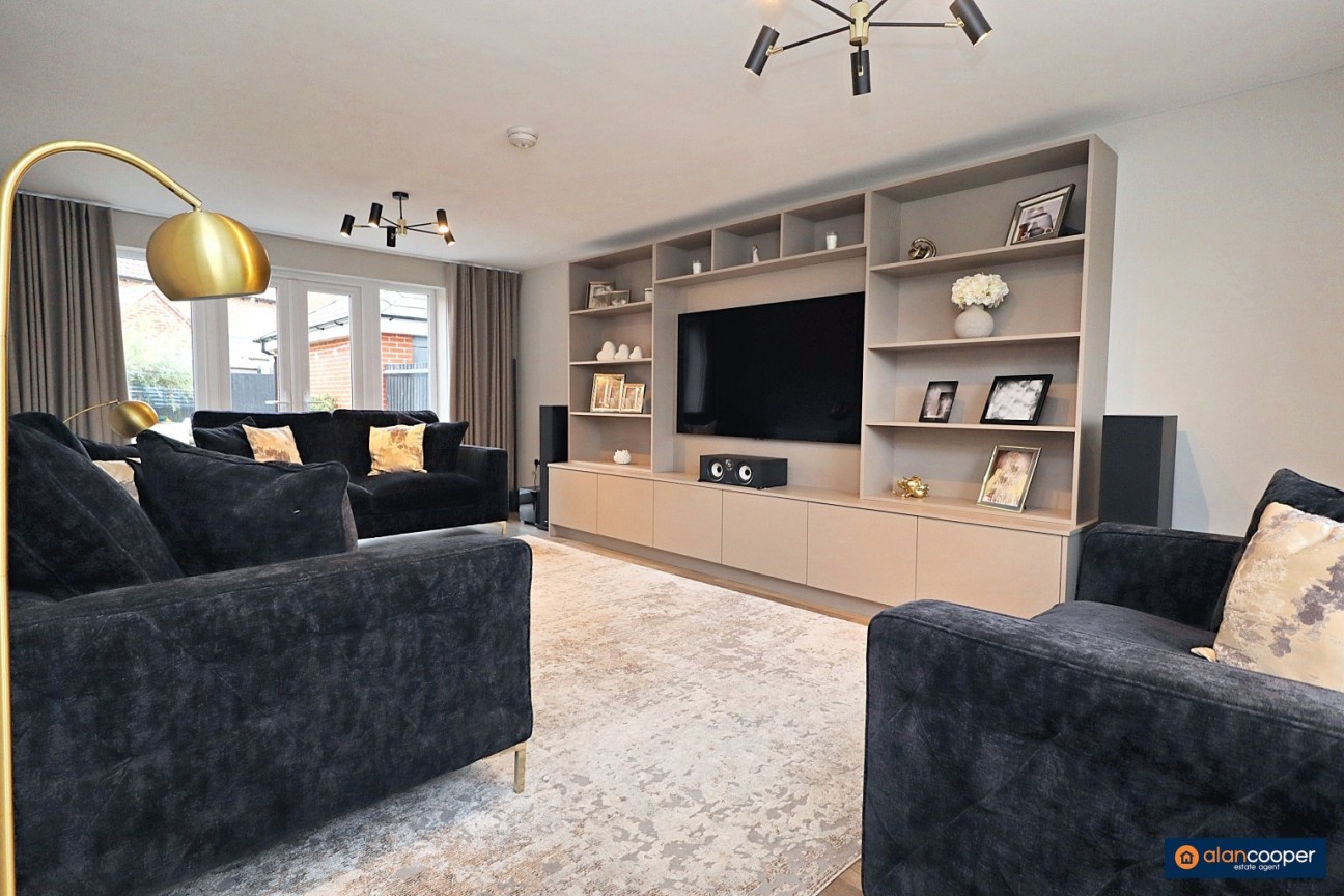 Adderley Avenue, Church Fields, Weddington, Nuneaton, CV10 0DQ