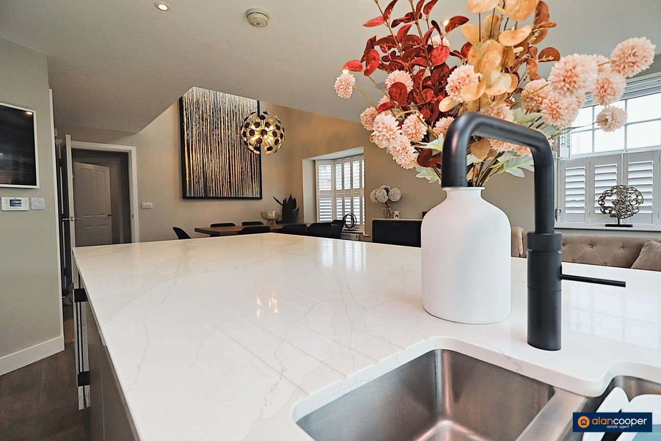 Adderley Avenue, Church Fields, Weddington, Nuneaton, CV10 0DQ