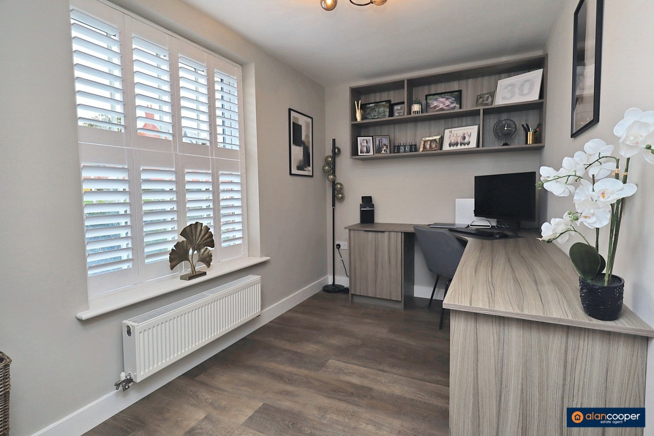 Adderley Avenue, Church Fields, Weddington, Nuneaton, CV10 0DQ