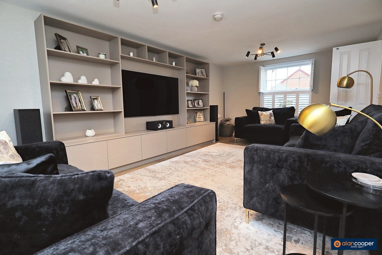 Adderley Avenue, Church Fields, Weddington, Nuneaton, CV10 0DQ