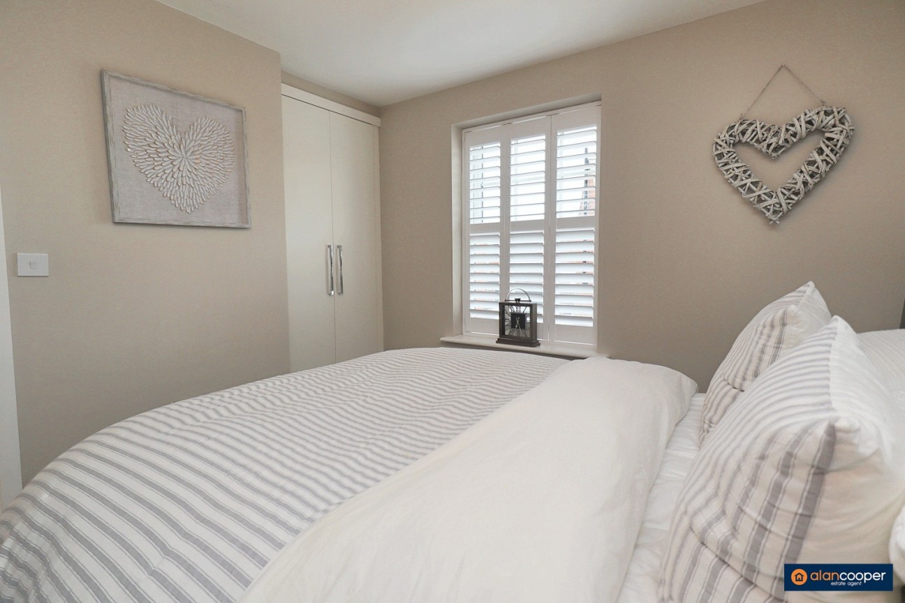 Adderley Avenue, Church Fields, Weddington, Nuneaton, CV10 0DQ