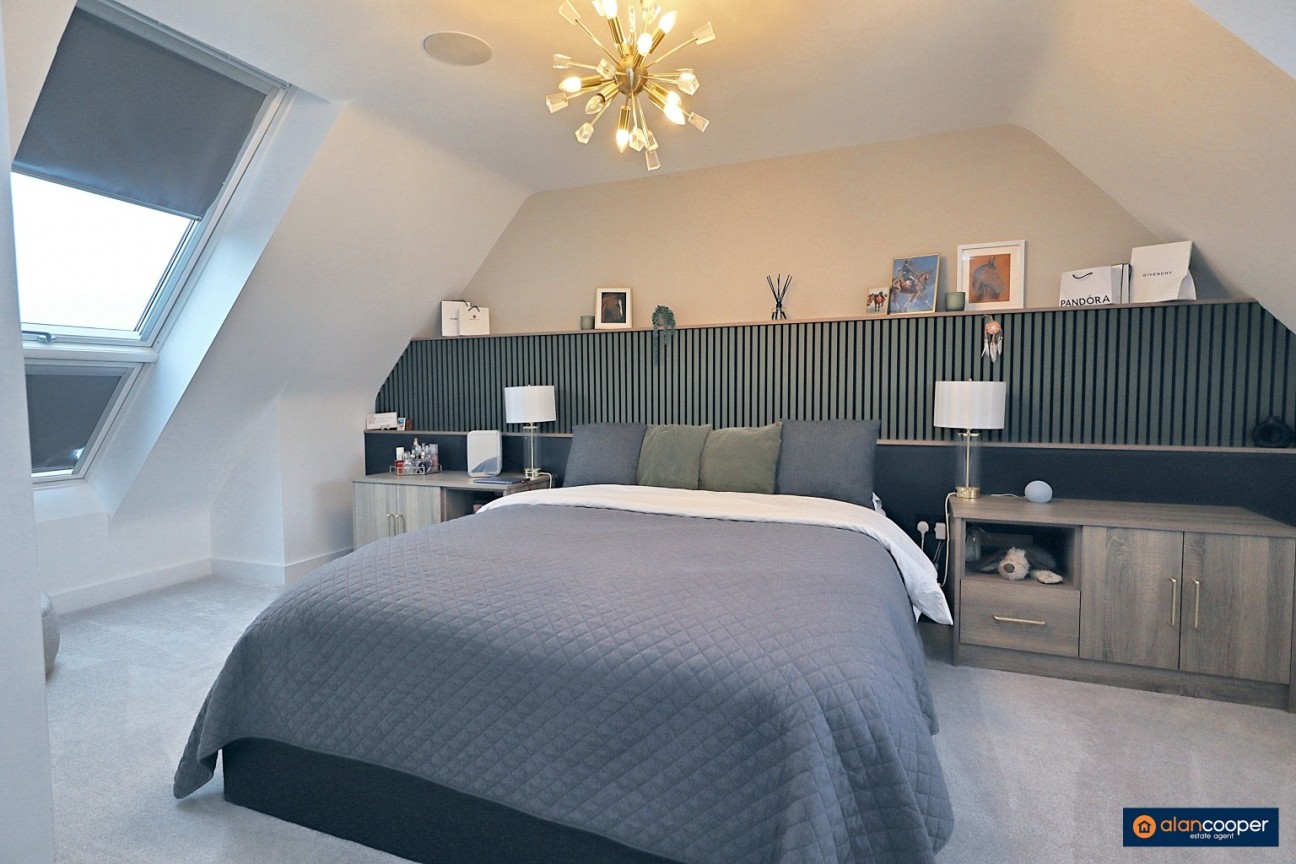 Adderley Avenue, Church Fields, Weddington, Nuneaton, CV10 0DQ