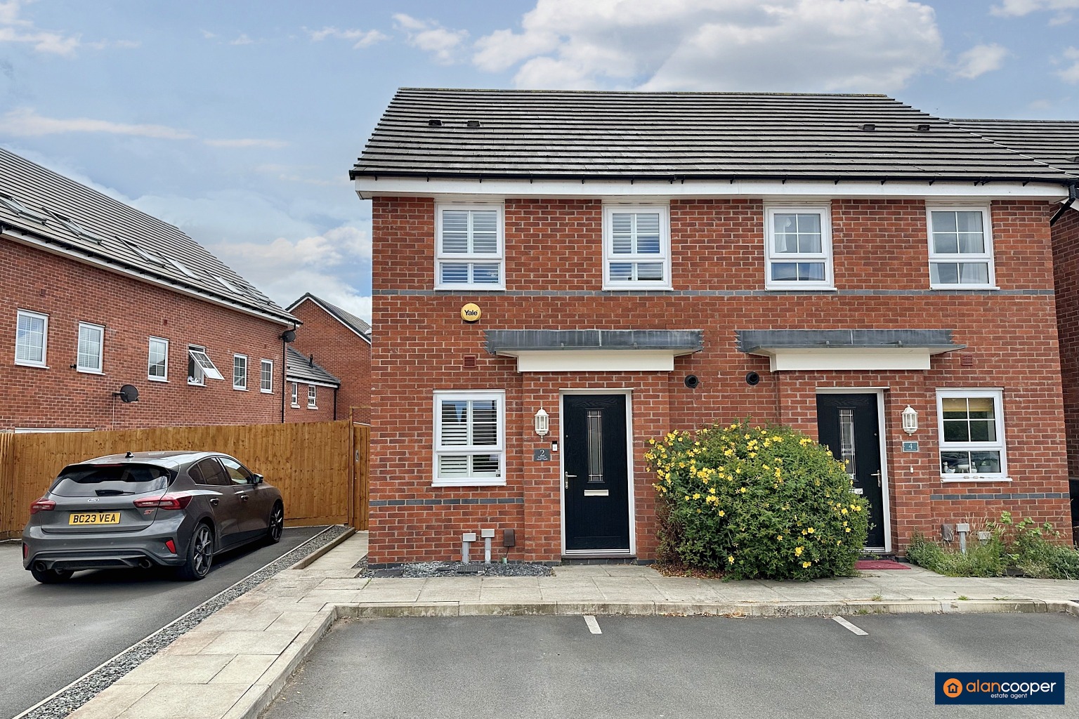 Skimmer Lane, Saxon View, Nuneaton, CV10 9GP