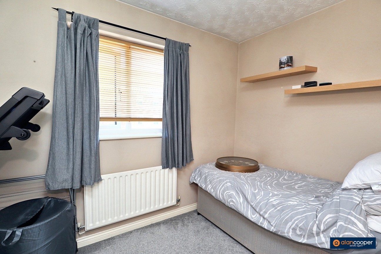Kenilworth Drive, Weavers Green, Nuneaton, CV11 5XP