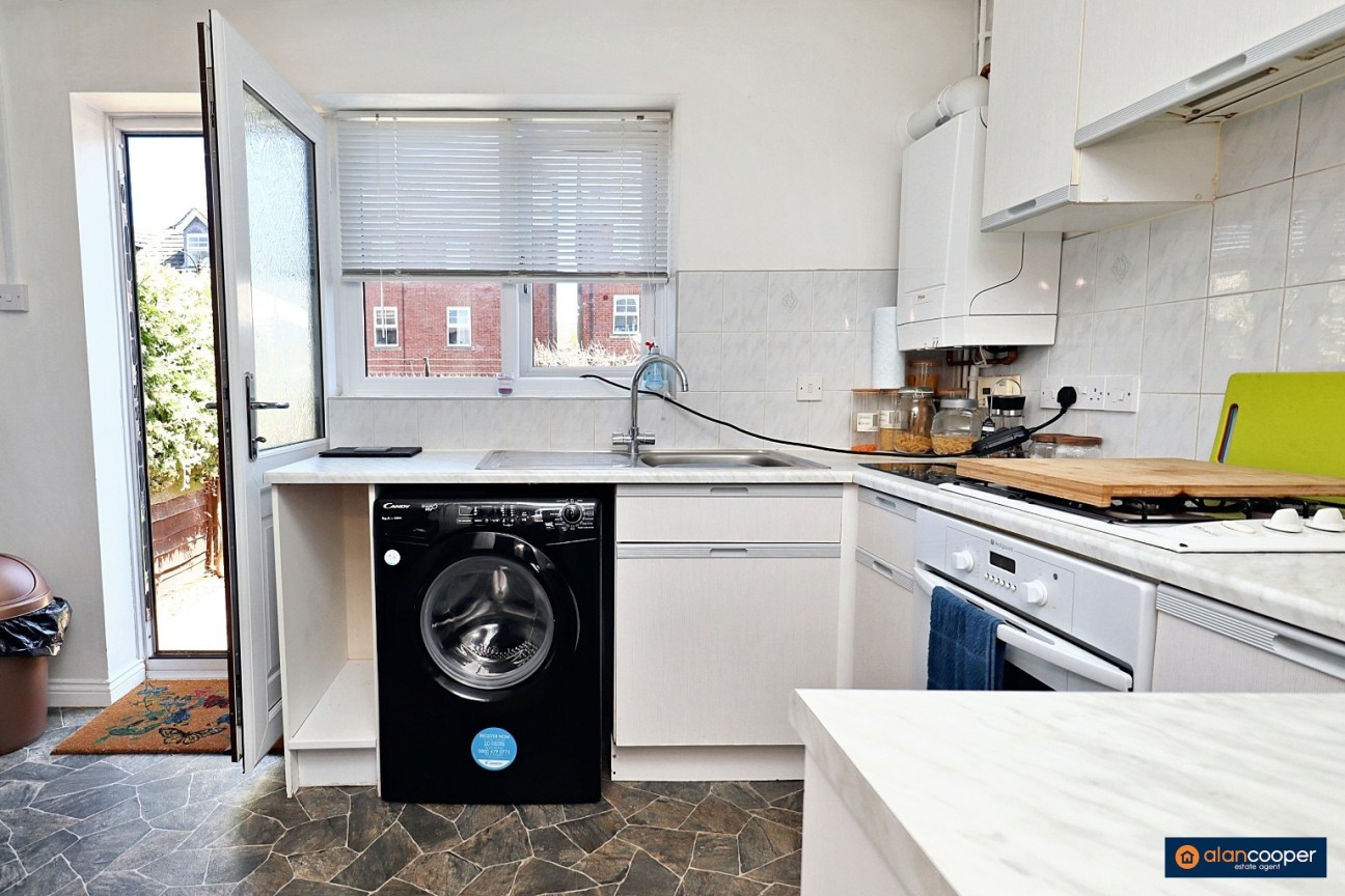 Kenilworth Drive, Weavers Green, Nuneaton, CV11 5XP