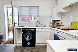 Kenilworth Drive, Weavers Green, Nuneaton, CV11 5XP