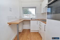 Simon Close, Attleborough, Nuneaton, CV11 4JR