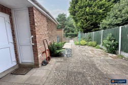 Bradestone Road, Nuneaton, CV11 4QS
