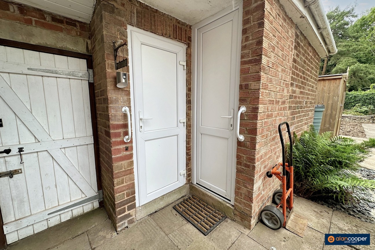 Bradestone Road, Nuneaton, CV11 4QS