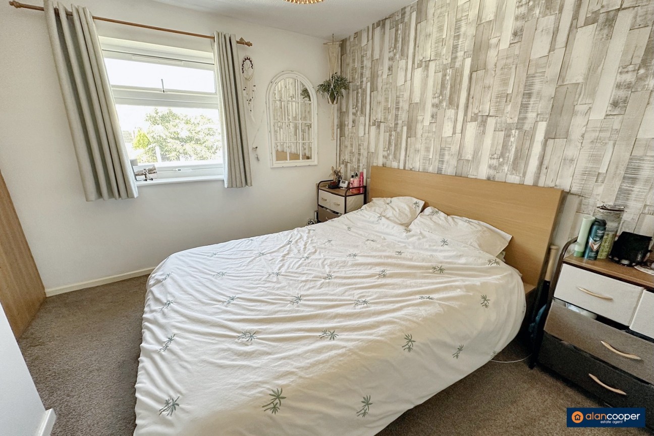 Montana Walk, Manor Park, Nuneaton, CV10 7RY