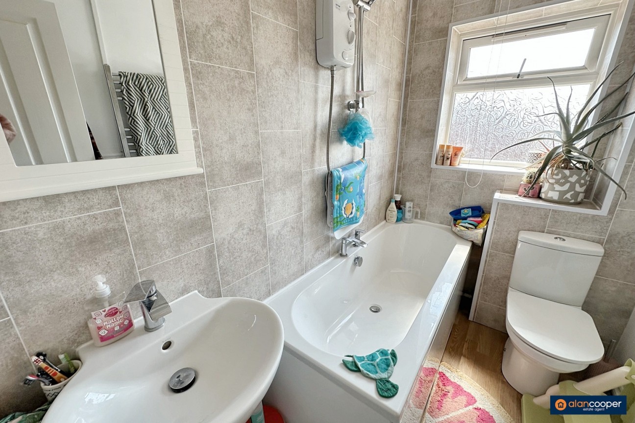 Montana Walk, Manor Park, Nuneaton, CV10 7RY