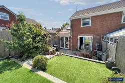 Montana Walk, Manor Park, Nuneaton, CV10 7RY