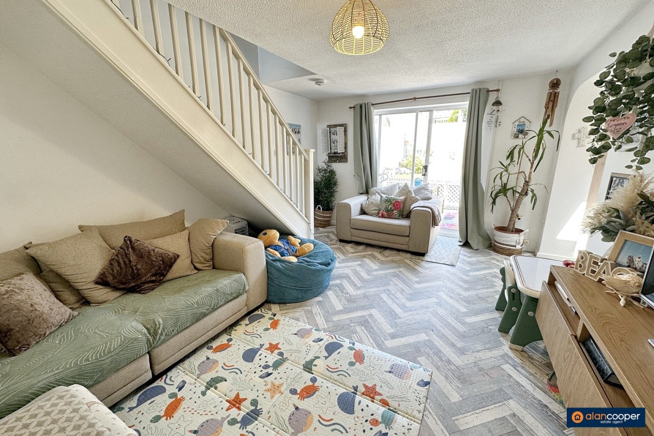 Montana Walk, Manor Park, Nuneaton, CV10 7RY