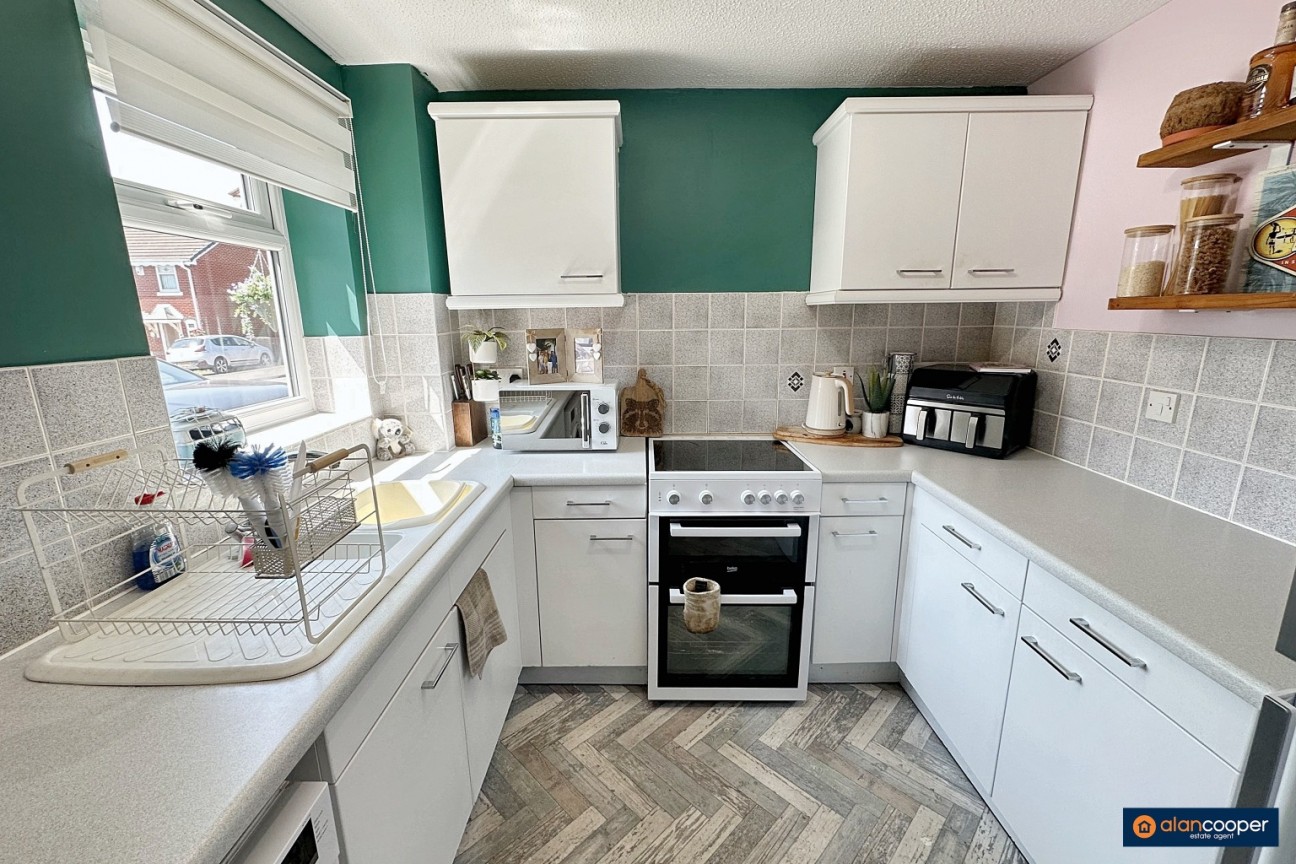 Montana Walk, Manor Park, Nuneaton, CV10 7RY