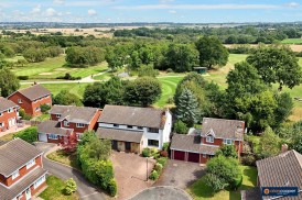 Hollinwell Close, Thornhill, Nuneaton, CV11 6TU