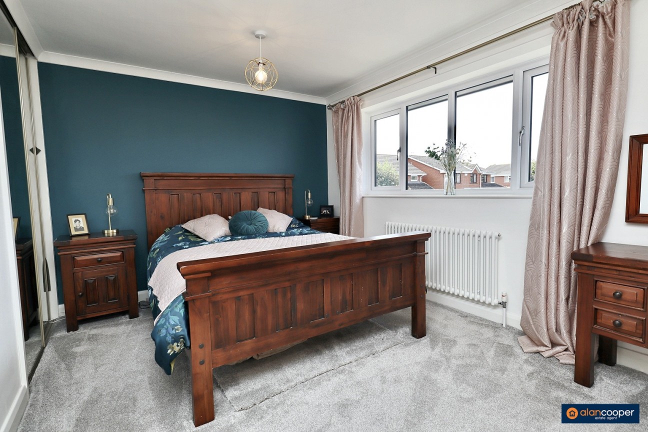 Hollinwell Close, Thornhill, Nuneaton, CV11 6TU