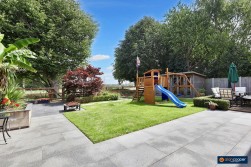 Hollinwell Close, Thornhill, Nuneaton, CV11 6TU