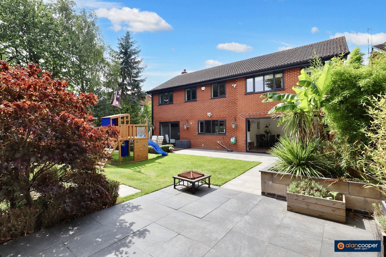 Hollinwell Close, Thornhill, Nuneaton, CV11 6TU