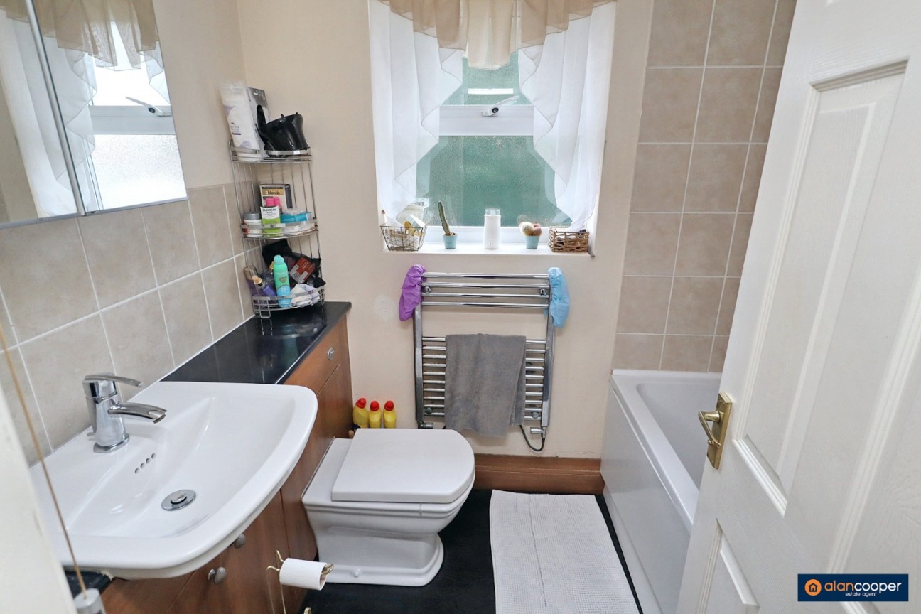 Kiln Close, Manor Park, Nuneaton, CV10 7RZ