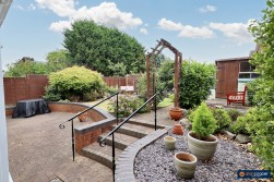 Thirlmere Avenue, St Nicolas Park, Nuneaton, CV11 6HT