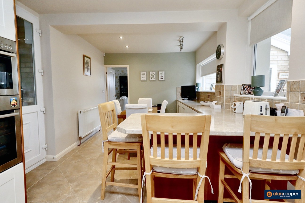 Thirlmere Avenue, St Nicolas Park, Nuneaton, CV11 6HT