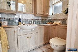 Thirlmere Avenue, St Nicolas Park, Nuneaton, CV11 6HT