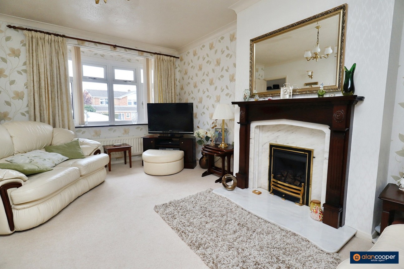 Thirlmere Avenue, St Nicolas Park, Nuneaton, CV11 6HT