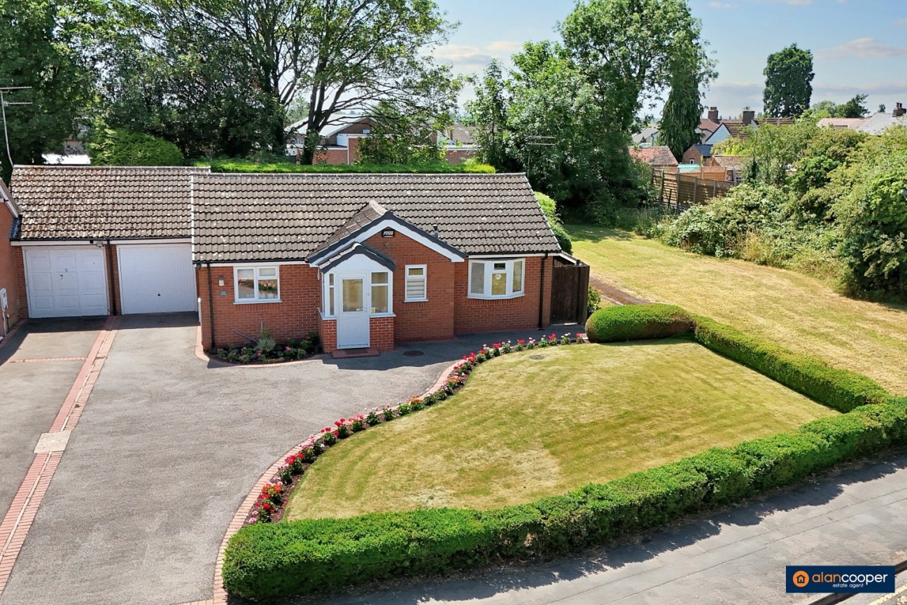 School Road, Bulkington, CV12 9JD