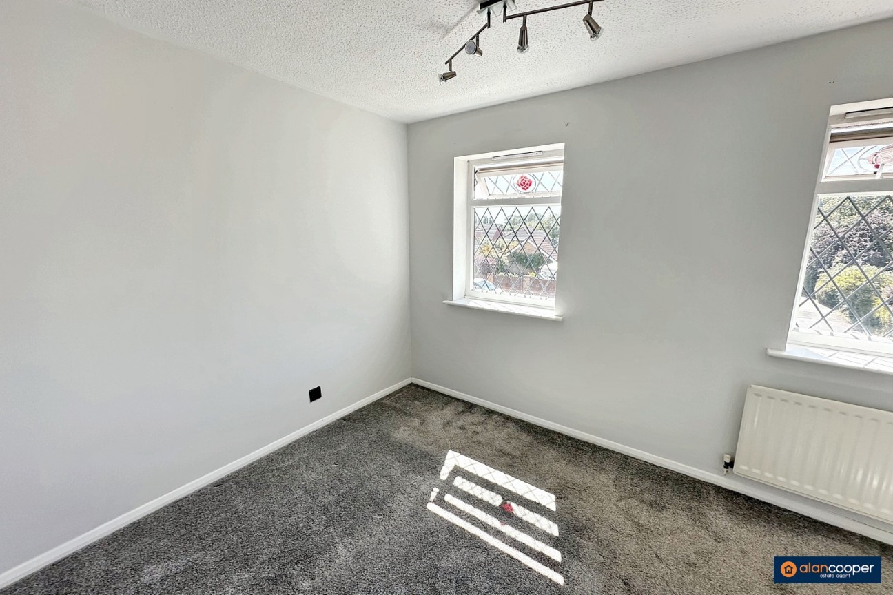 Snowshill Close, Maple Park, Nuneaton, CV11 4XQ