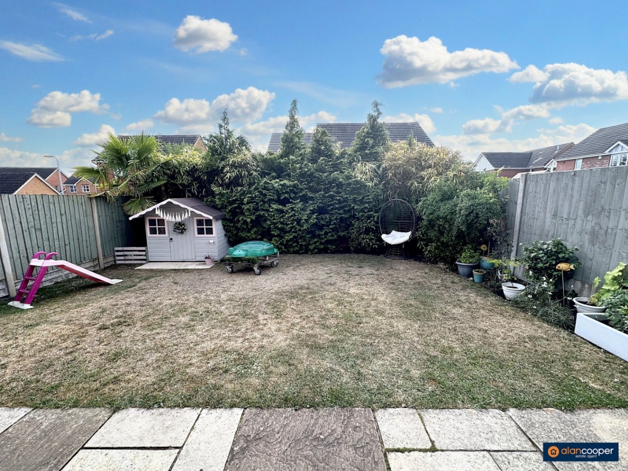 Packwood Close, Maple Park, Nuneaton, CV11 4GG