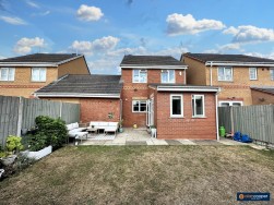 Packwood Close, Maple Park, Nuneaton, CV11 4GG