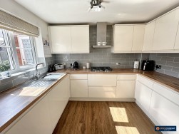 Packwood Close, Maple Park, Nuneaton, CV11 4GG